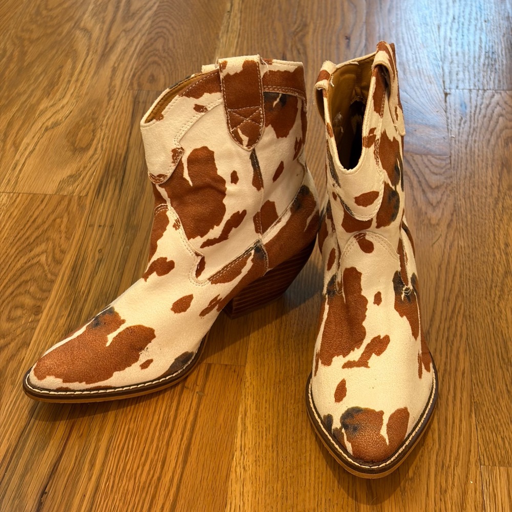 Arider Girl Cow Print Western Ankle Boots Brown White Pointed Toe Size 7.5